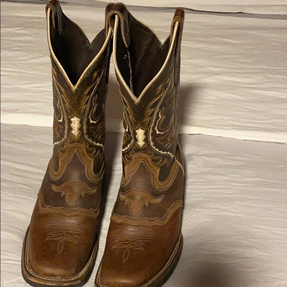 Men’s brown cowboy boots size 9 1/2